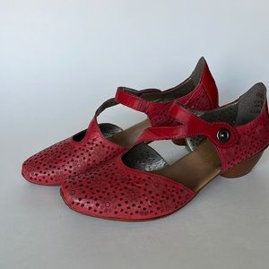Rieker women’s red Mary Jane pump — EU 40 (US 9-9.5)